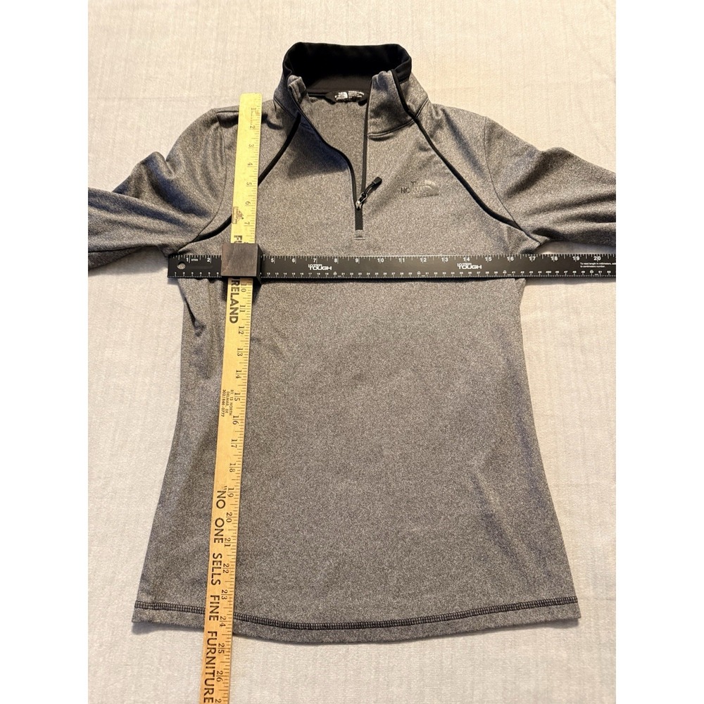 The North Face Women's S/P Gray 1/4 Zip Pullover Fleece Activewear Jacket - Picture 3 of 5